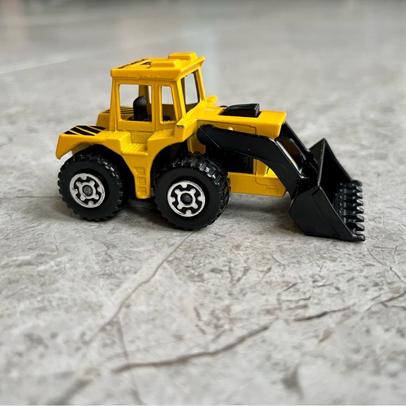 🎈2/$30 - Vtg MATCHBOX Superfast No. 29 “Caterpillar” TRACTOR SHOVEL. ©️1976. - Picture 4 of 8
